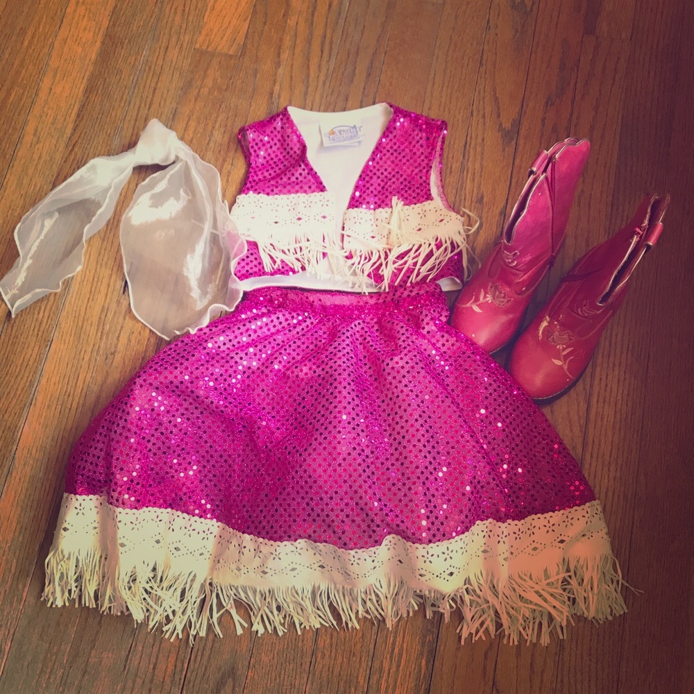 Cowgirl outfit for Halloween or dress up!